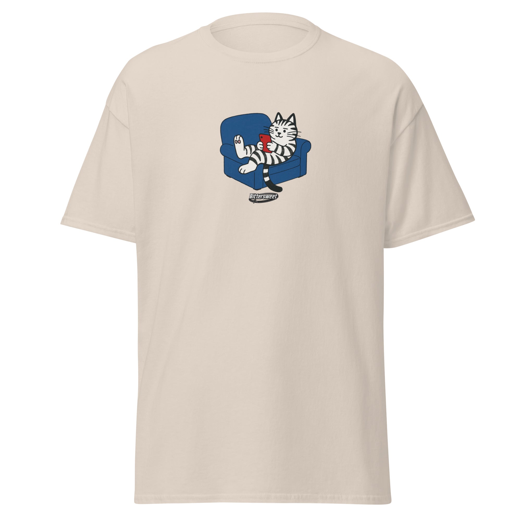 Natural color cat playing smartphone t-shirt — Bittersweet Illustration
